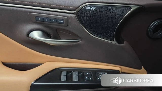 Lexus ES300h 7th generation id 4930636 из Кореи 22