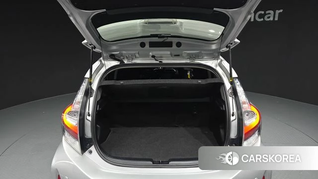 Toyota Prius C id 4967855 из Кореи 22