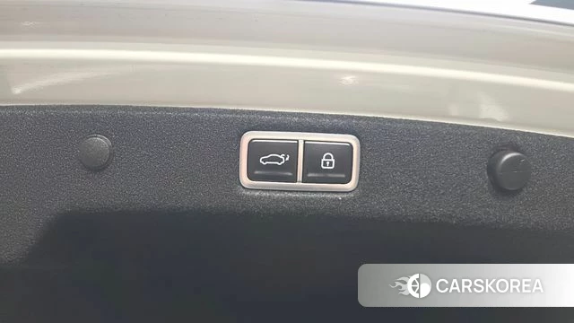 Hyundai Grandeur (GN7) id 4660725 из Кореи 22