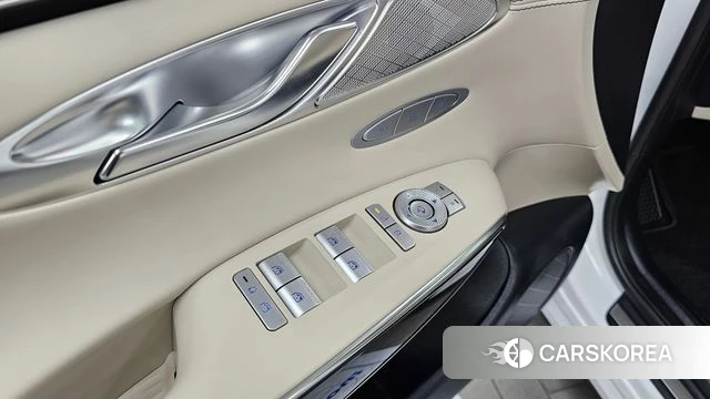 Genesis GV70 id 5001669 из Кореи 22