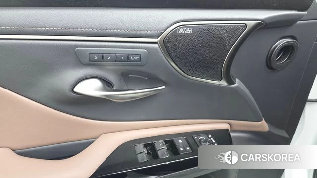 Lexus ES300h 7th generation id 4980237 из Кореи 22