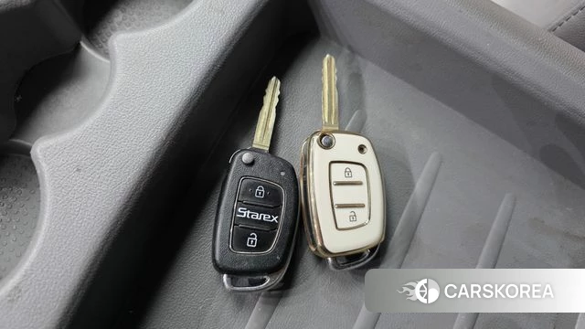 Hyundai The New Grand Starex id 4836476 из Кореи 22