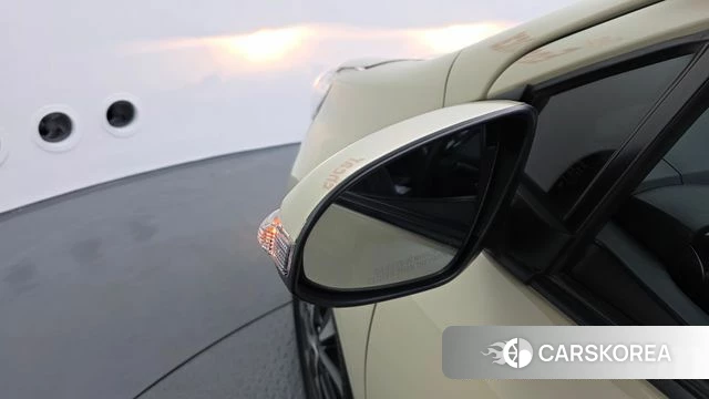 Toyota Prius C id 4988419 из Кореи 22