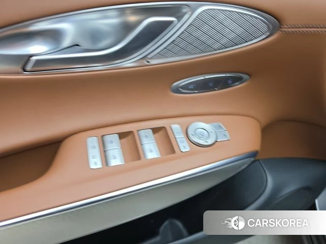 Genesis GV70 id 4958424 из Кореи 22
