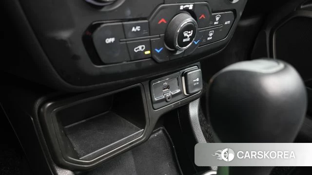 Jeep Renegade id 5046922 из Кореи 22