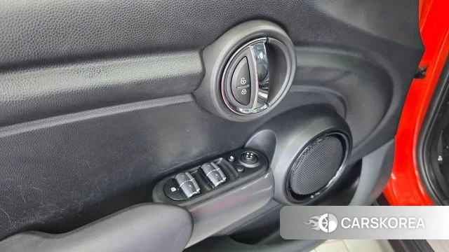 Mini Cooper D id 4998575 из Кореи 22