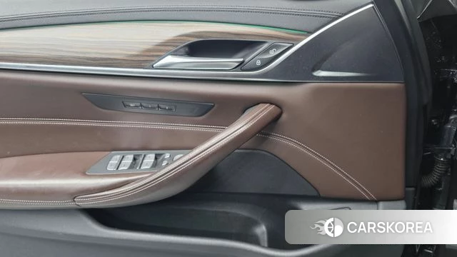 BMW 5 Series (G30) id 5028810 из Кореи 22