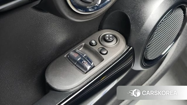 Mini Cooper Electric id 4899206 из Кореи 22