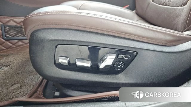 BMW 5 Series (G30) id 5048245 из Кореи 22
