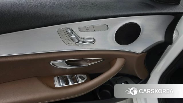 Mercedes-Benz E-Class W213 id 4759067 из Кореи 23