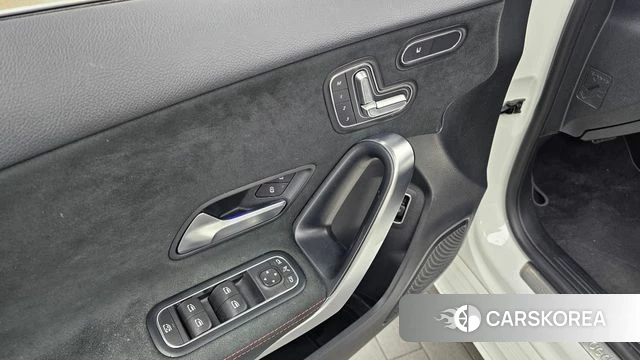 Mercedes-Benz A-Class W177 id 5047279 из Кореи 22
