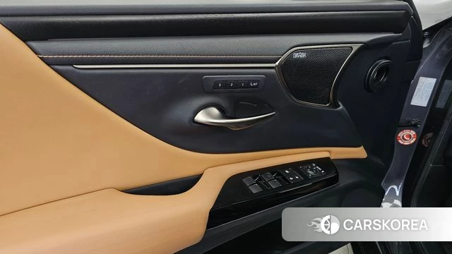 Lexus ES300h 7th generation id 4936377 из Кореи 22