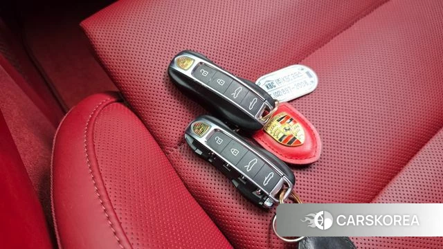 Porsche 911(992) id 4941582 из Кореи 22
