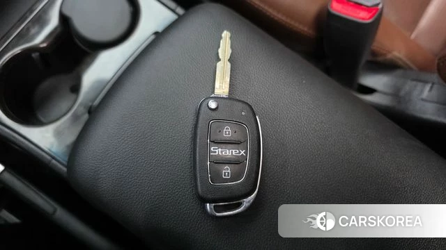 Hyundai The New Grand Starex id 5023634 из Кореи 22