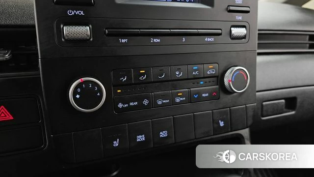 Hyundai Staria id 4224348 из Кореи 22