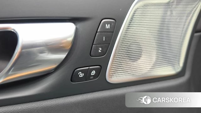 Volvo XC60 second Generation id 4922048 из Кореи 22