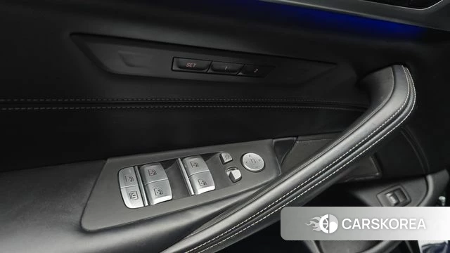 BMW 5 Series (G30) id 4977313 из Кореи 22