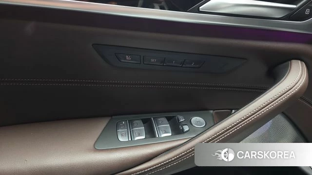 BMW 5 Series (G30) id 4996356 из Кореи 22