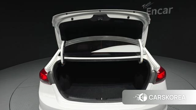 Hyundai Avante AD id 4998912 из Кореи 22