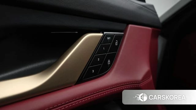 Porsche Taycan id 5021397 из Кореи 22