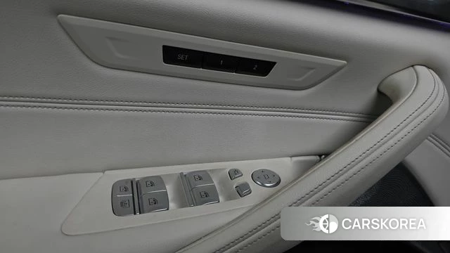 BMW 5 Series (G30) id 4951660 из Кореи 22