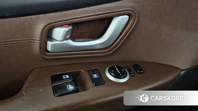 Hyundai The New Grand Starex id 4988406 из Кореи 22