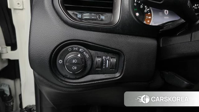 Jeep Renegade id 4922730 из Кореи 22
