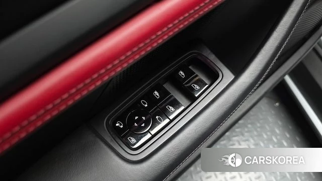 Porsche Taycan id 4923256 из Кореи 22