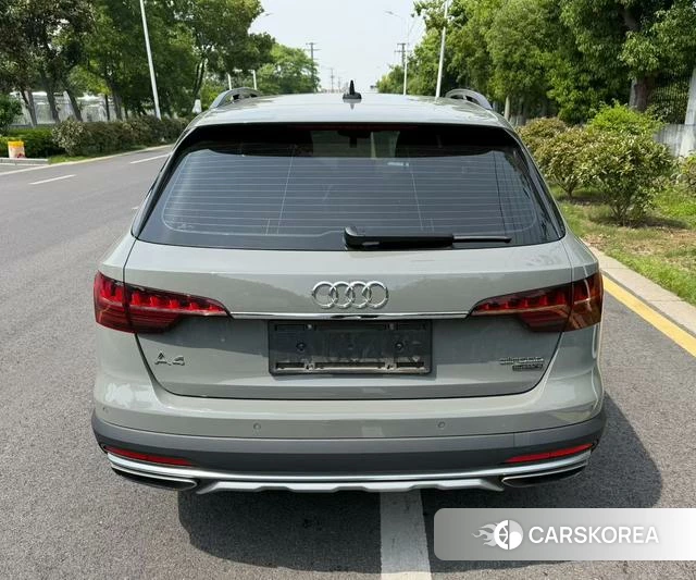 Audi A4L 2021 Темно-серый из Китая, фото 3