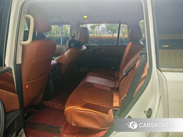 Nissan Patrol 2021 Белый из Китая, фото 3