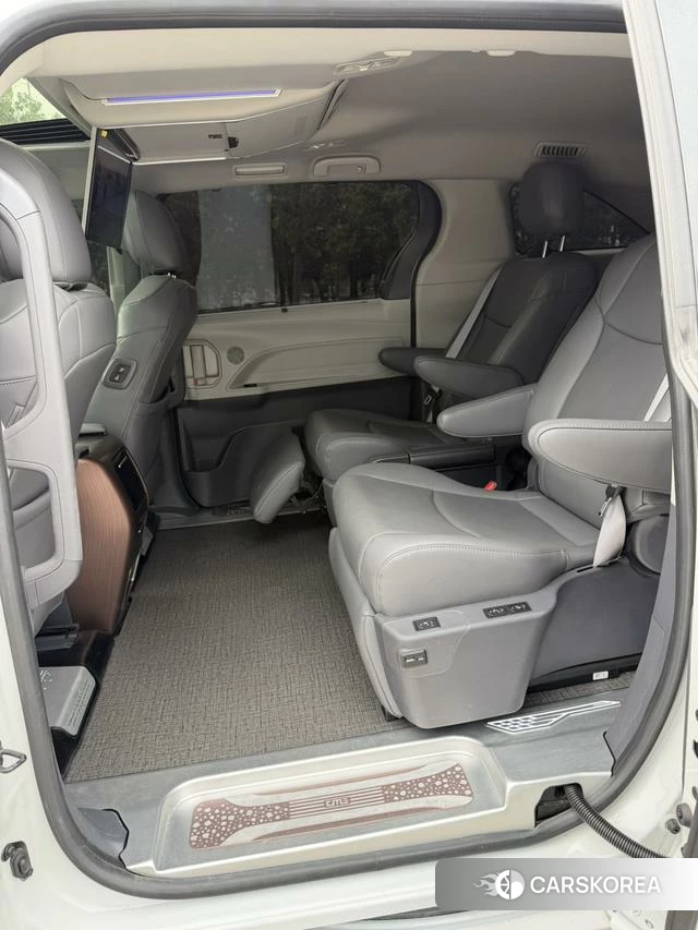 Toyota Sienna 2025 Белый из Китая, фото 3
