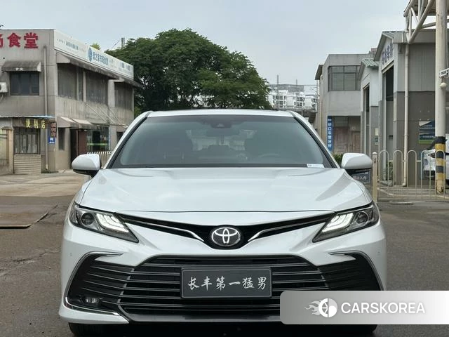 Toyota Camry 2023 Белый из Китая, фото 6