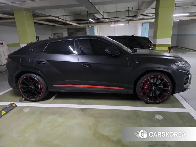 Lamborghini Urus 2022 Черный из Кореи, фото 5