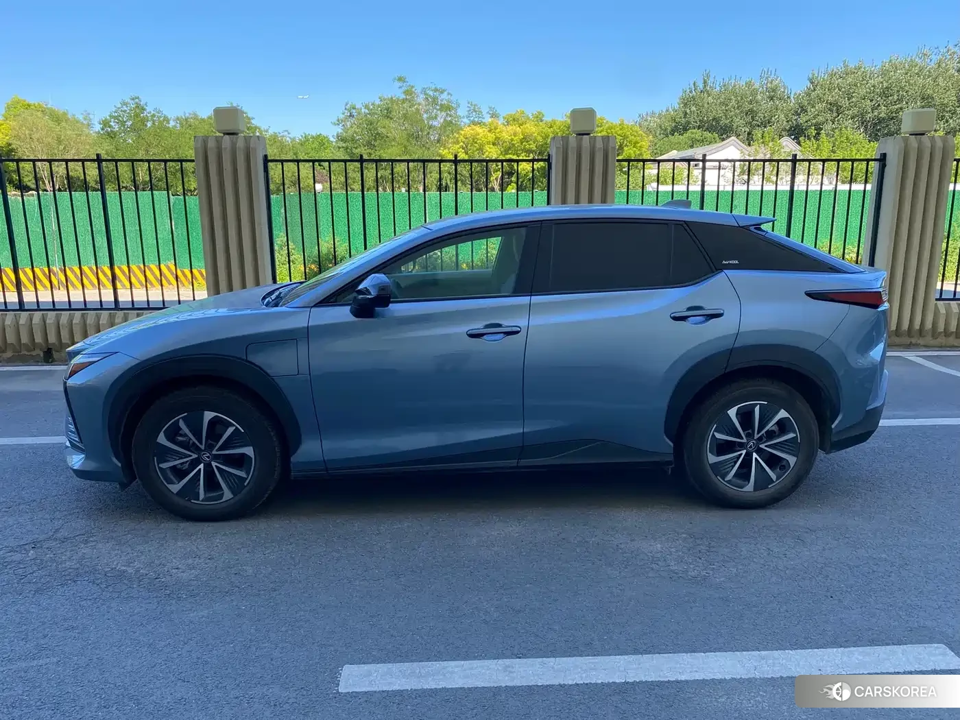 Lexus RZ 2023 Синий из Китая, фото 3