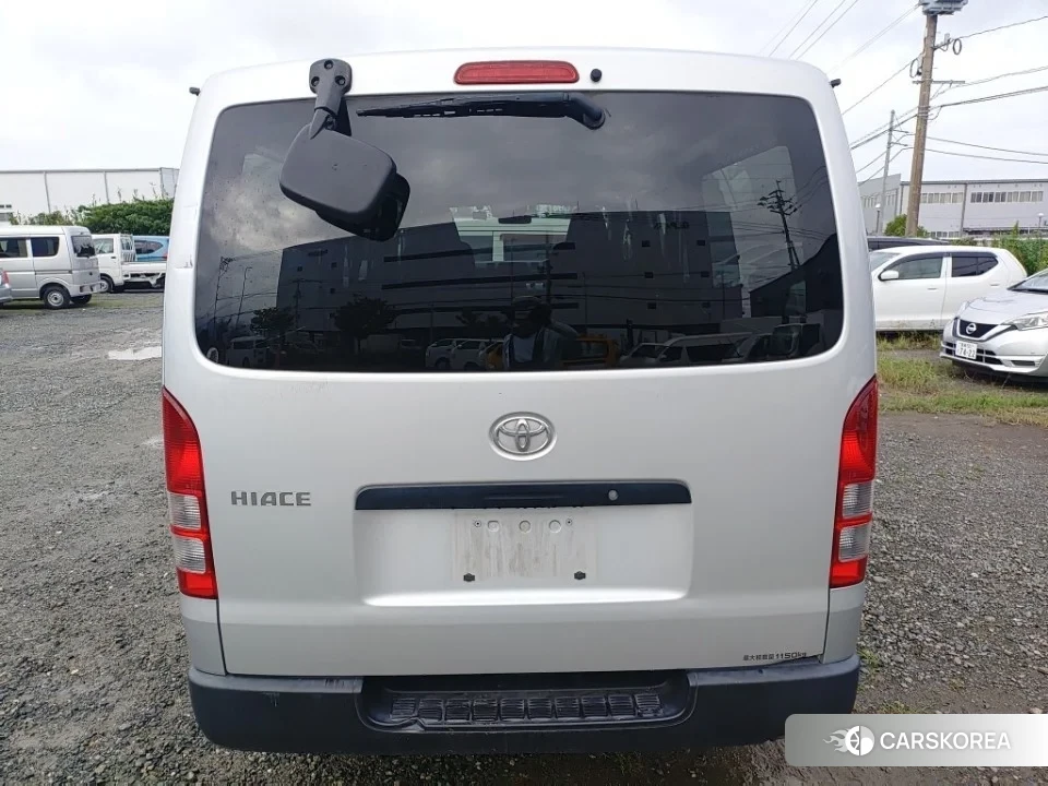 Toyota HiAce Van 2021 из Японии, фото 3