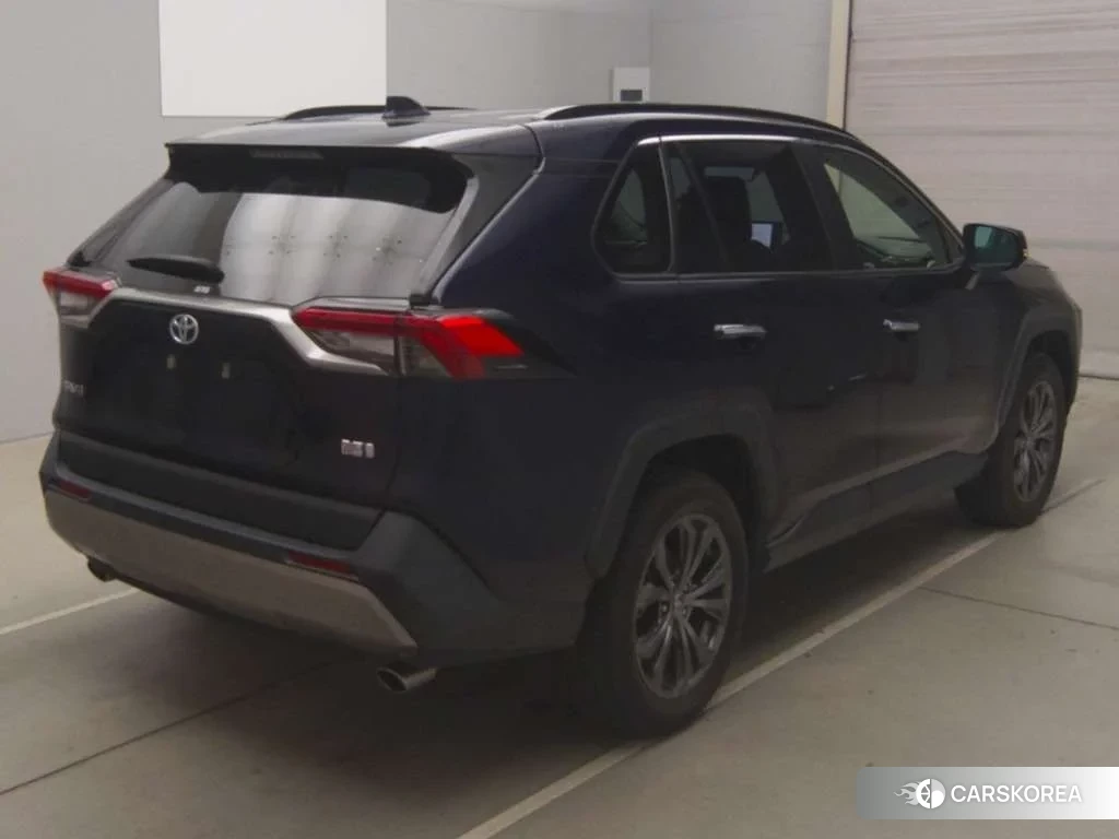 Toyota RAV4 2023 из Японии, фото 3