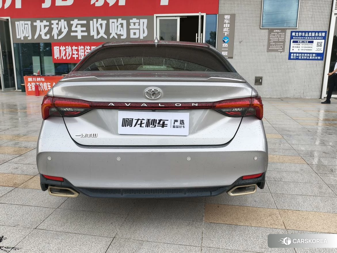 Toyota Avalon 2022 Серебристо-серый из Китая, фото 3