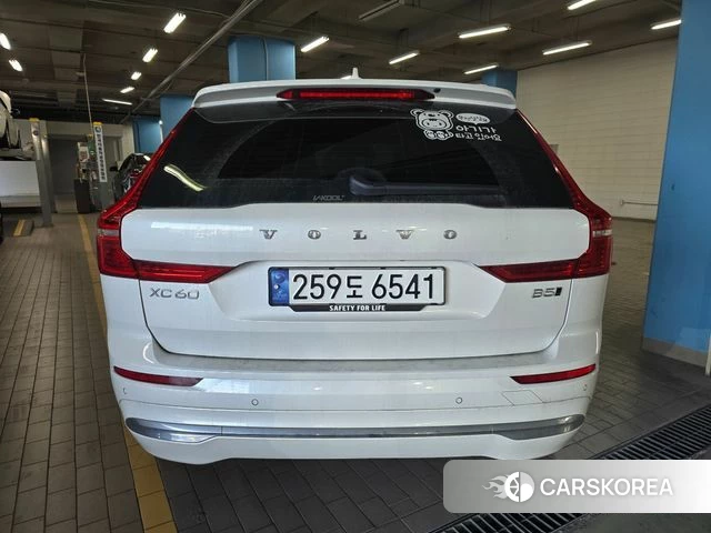 Volvo XC60 second Generation 2024 Белый из Кореи, фото 3
