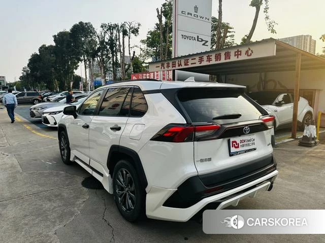 Toyota RAV4 2024 Белый из Китая, фото 6