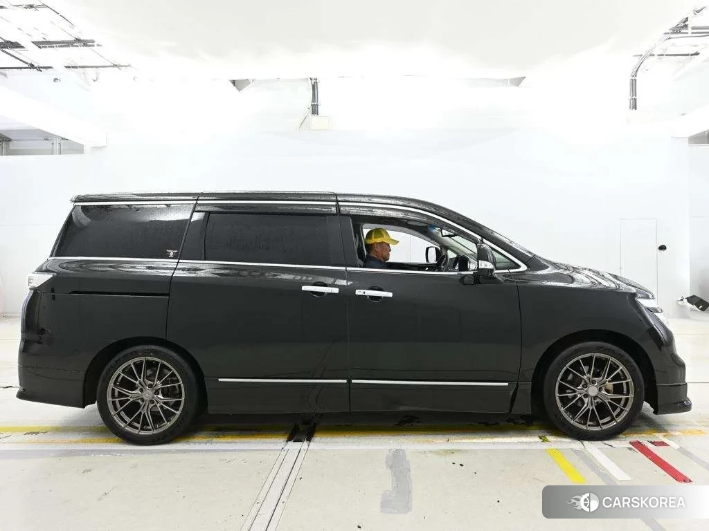 Nissan Elgrand 2019 из Японии, фото 3
