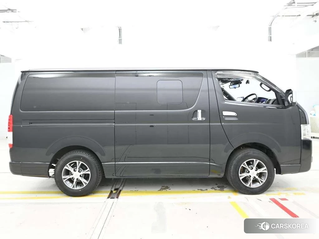Toyota HiAce Van 2022 из Японии, фото 3