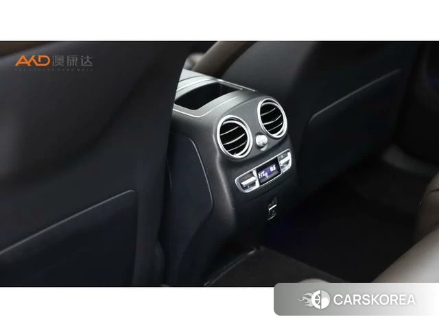 Mercedes-Benz GLC 2022 Белый из Китая, фото 3