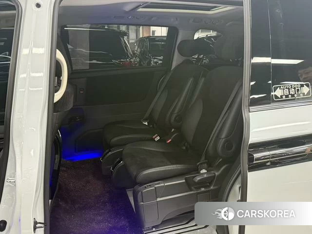 Honda Elysion 2024 Белый из Китая, фото 6