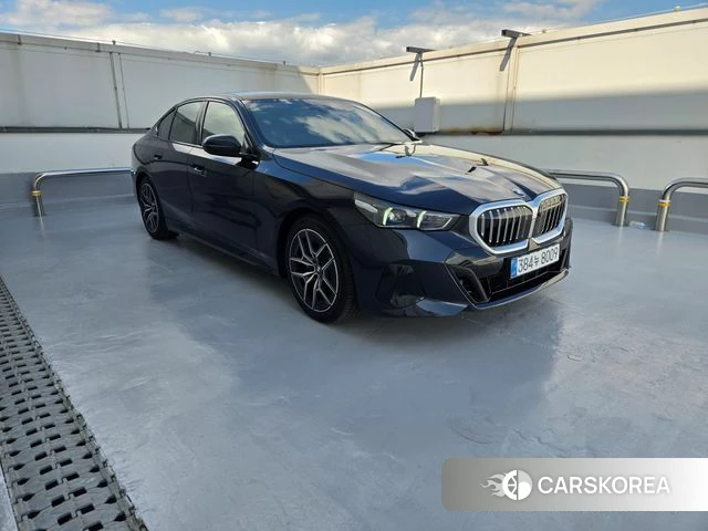 BMW 5 Series (G60) id 4947037 из Кореи 13