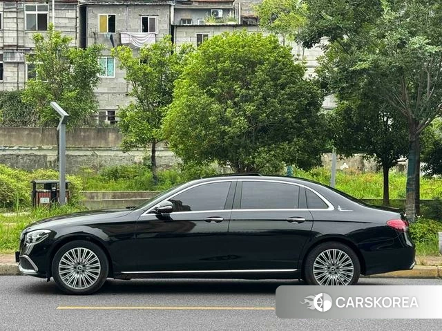 Mercedes-Benz E-Class 2023 Черный из Китая, фото 6