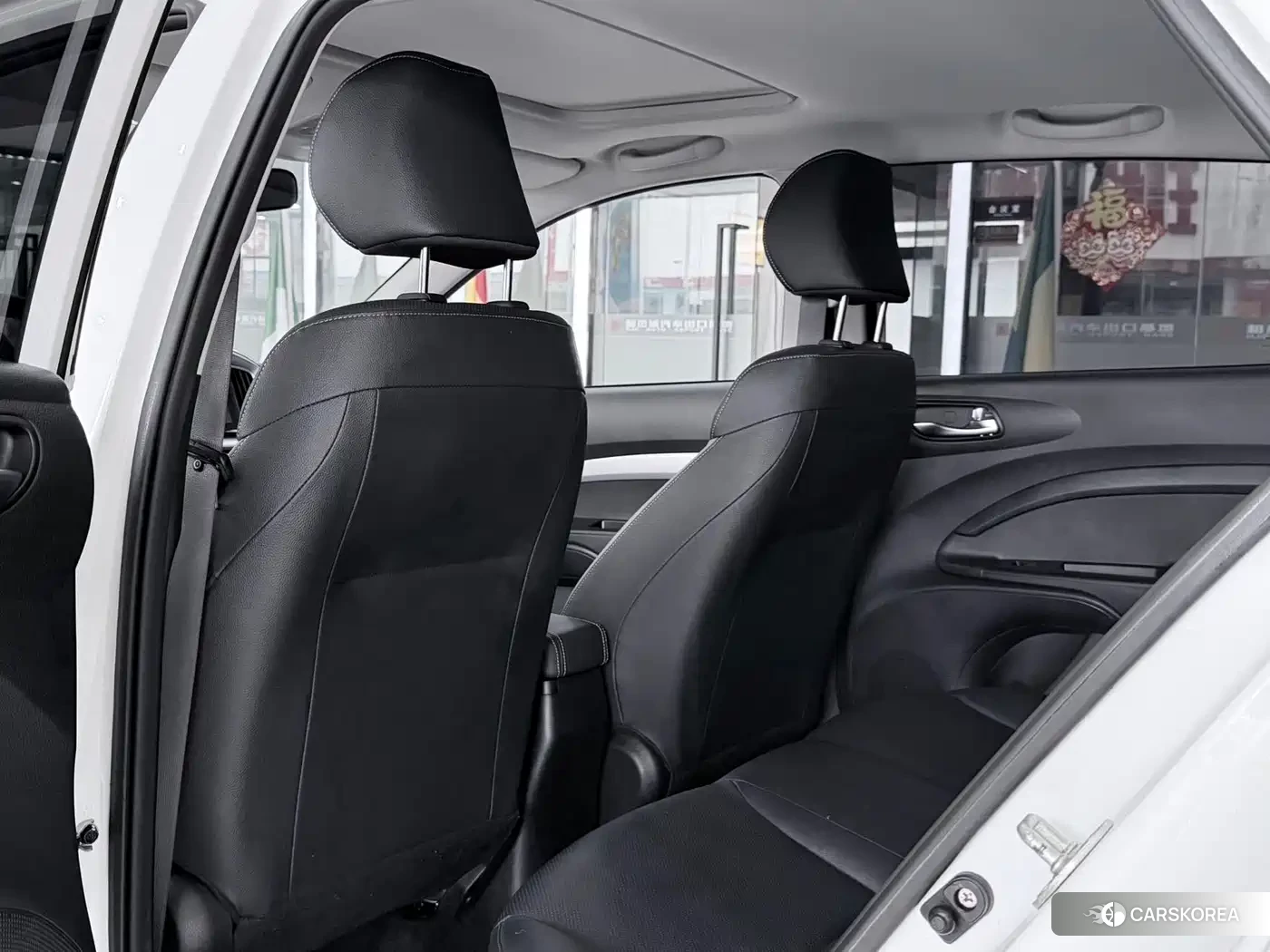 Kia KX1 2023 Белый из Китая, фото 3