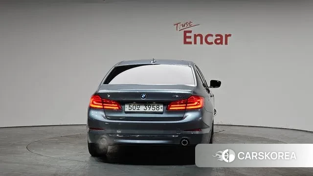 BMW 5 Series (G30) id 3677390 из Кореи 13