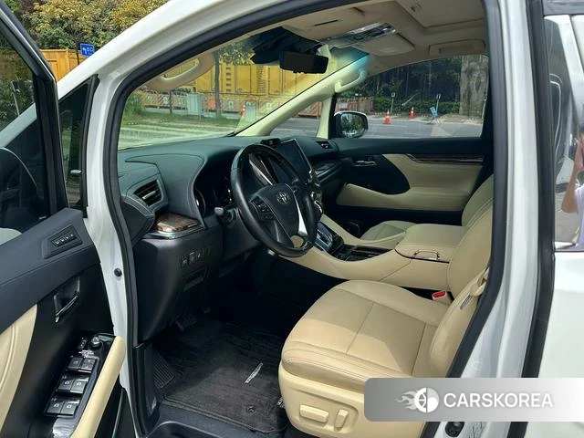 Toyota Alphard 2021 Белый из Китая, фото 3