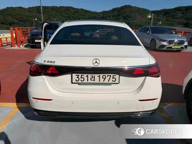 Mercedes-Benz E-Class W214 2025 Белый из Кореи, фото 3