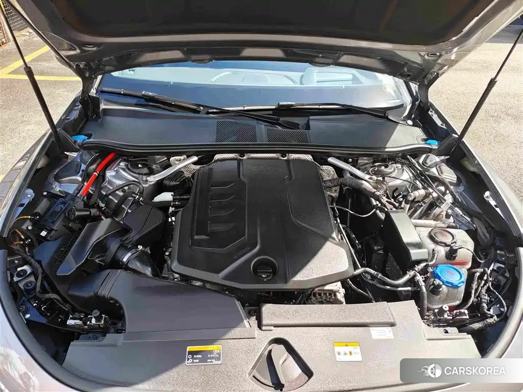 Audi A5L 2025 Silver/gray из Китая, фото 4